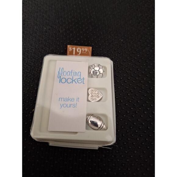 Pagoda 3 SPORT MOM Floating Locket Round Sequin Pendant 20" Chain - Picture 6 of 6